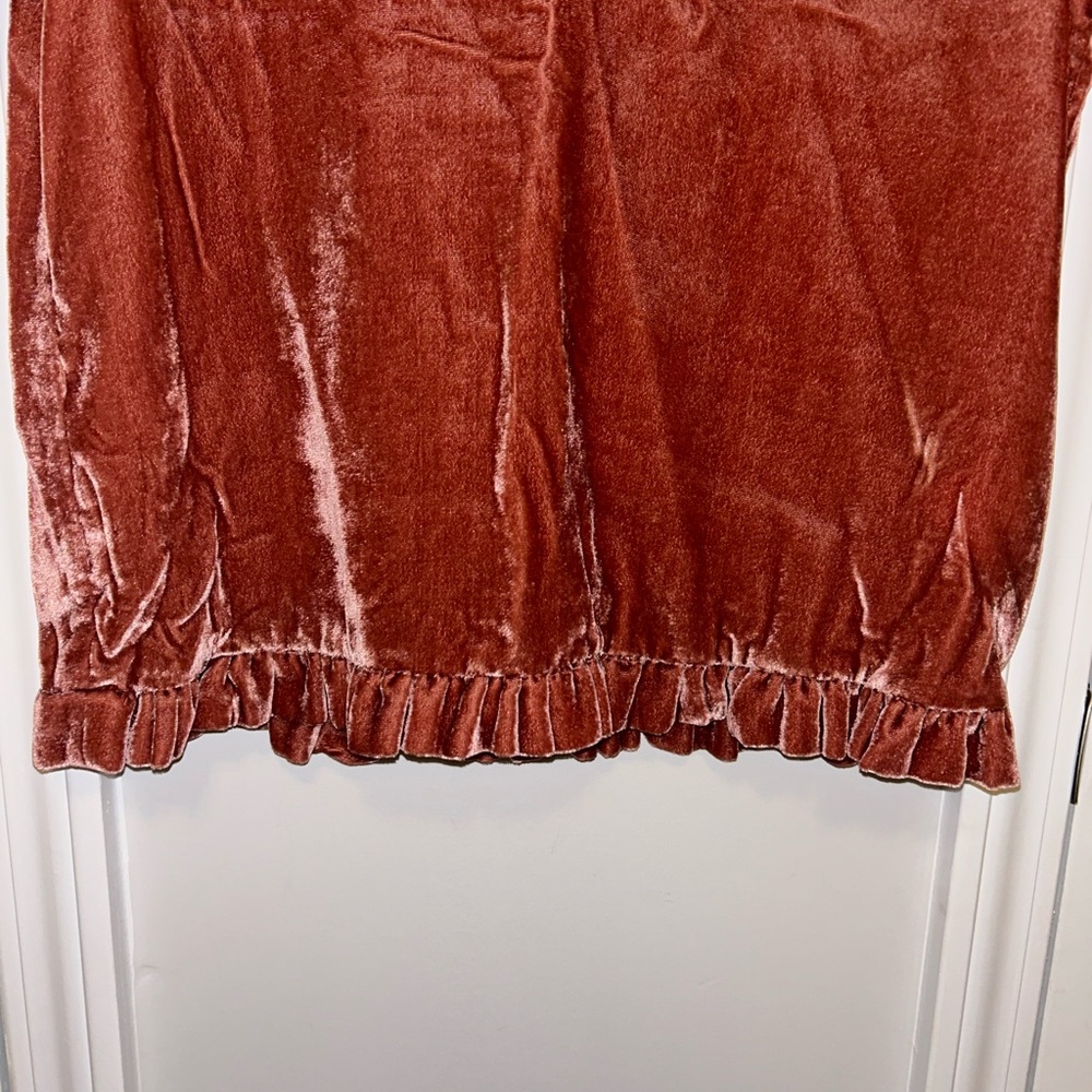 Madewell split sleeve, deep vneck,‎ ruffle hem, crushed velour top- sz XXS - Picture 4 of 7